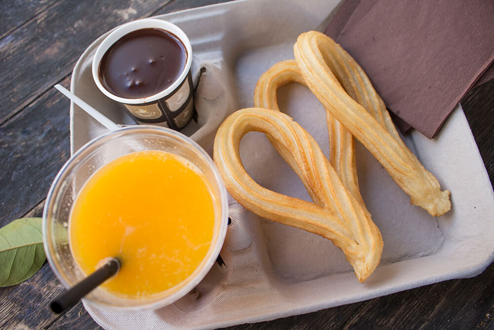 Churros with chocolate