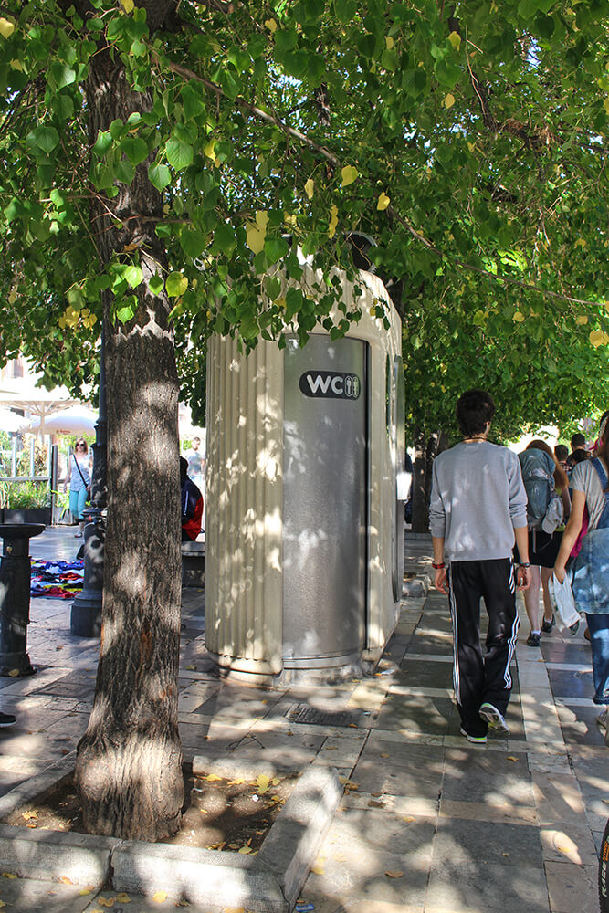 Public toilet