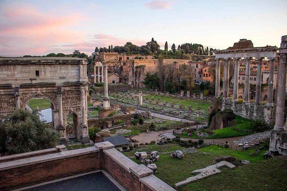 Roman-Forum-from-Via-di-S.-Pietro-in-Carcere-in-Rome