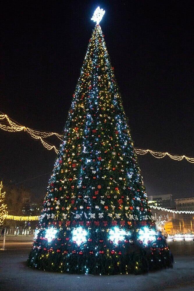 Xmas-tree-in-2019 in Chisinau