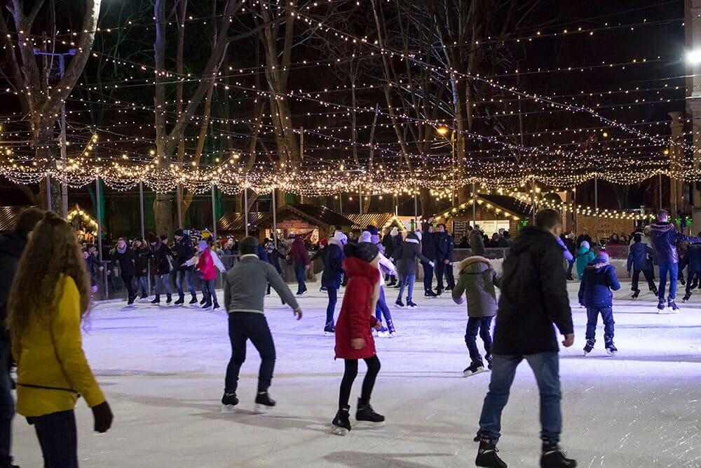 skating-rink-at-xmas-fair in Chisinau