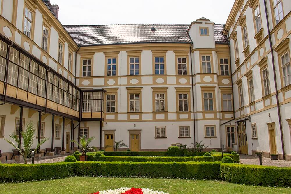 Inner-courtyard-of-Archbishops-Palace-in-Olomouc, Czech Republic