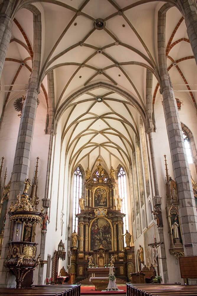 Inside-St-Vitus-Church-in-Cesky-Krumlov, Czech Republic