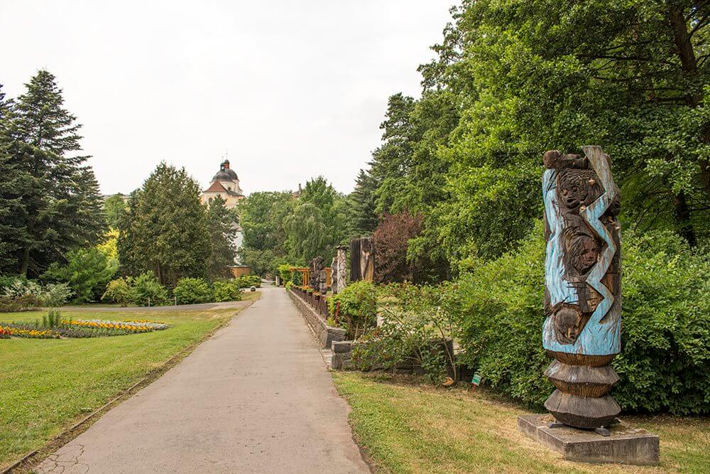 Wooden-statues-in-the-botanical-garden-in-Olomouc, Czech Republic